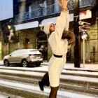 Chloé B.